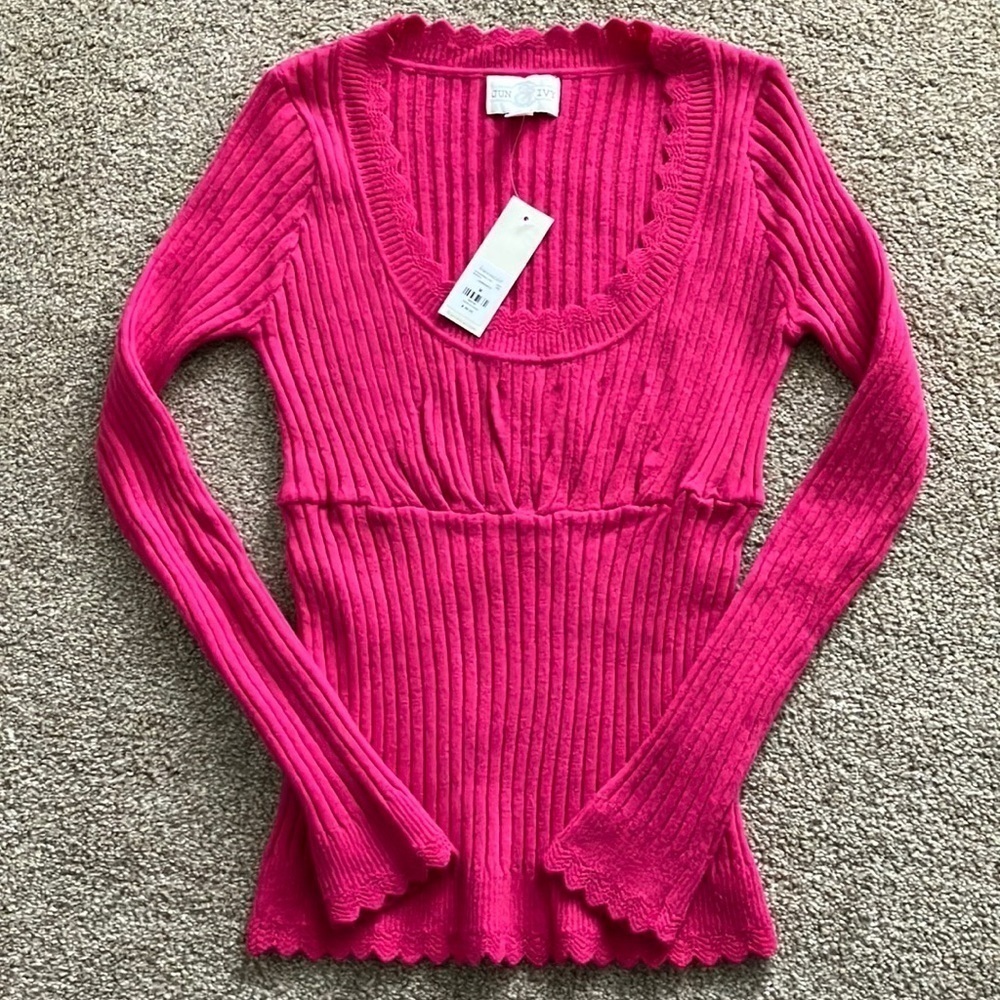 Francesca’s Jun & Ivy Magenta Lettuce Scoop Neck Ribbed Sweater Size Medium NWT